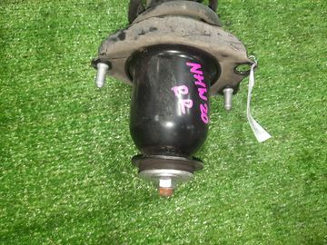 СТОЙКА НА TOYOTA PRIUS NHW20 1NZ-FXE