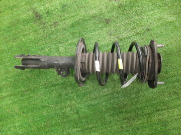 СТОЙКА НА TOYOTA PRIUS ZVW50 2ZR-FXE