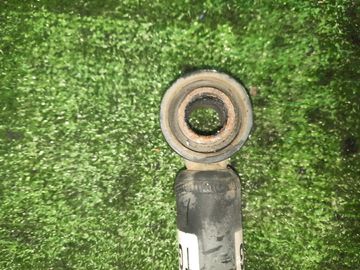 СТОЙКА НА TOYOTA COROLLA  AXIO ZRE142 2ZR-FE