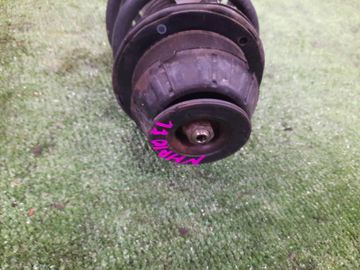 СТОЙКА НА TOYOTA AQUA NHP10 1NZ-FXE