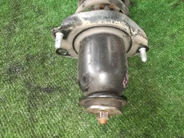 СТОЙКА НА TOYOTA COROLLA NZE121 1NZ-FE