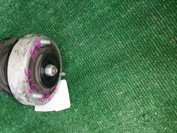 СТОЙКА НА BMW 520I E60