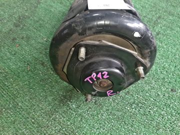 СТОЙКА НА NISSAN PRIMERA P12 QR20DE