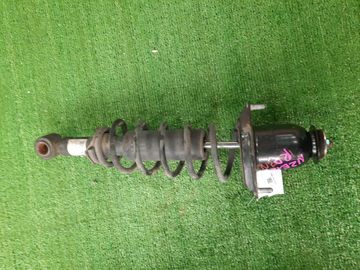 СТОЙКА НА TOYOTA COROLLA NZE121 1NZ-FE