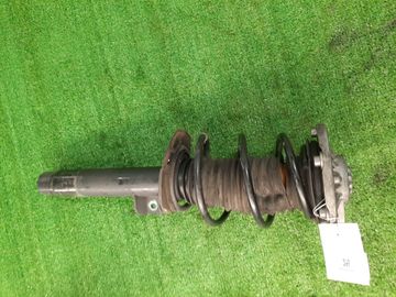 СТОЙКА НА BMW 118I F20