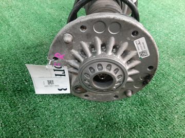 СТОЙКА НА BMW 118I F20