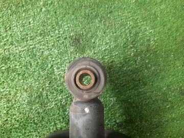 СТОЙКА НА TOYOTA CROWN MAJESTA UZS175 1UZ-FE