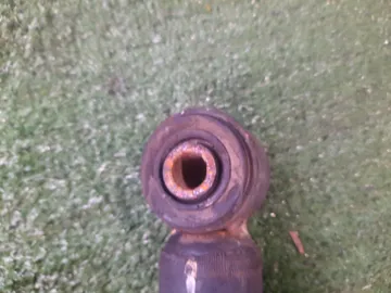 СТОЙКА НА TOYOTA CROWN MAJESTA UZS175 1UZ-FE