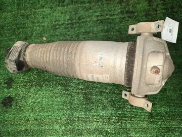 СТОЙКА НА AUDI Q7 4LB