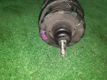 СТОЙКА НА HONDA VEZEL RU4 LEB