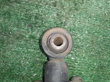 СТОЙКА НА TOYOTA COROLLA  AXIO ZRE144 2ZR-FE