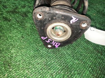 СТОЙКА НА MAZDA AXELA BK5P ZY-VE