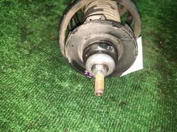 СТОЙКА НА HONDA FIT GD1 L13A