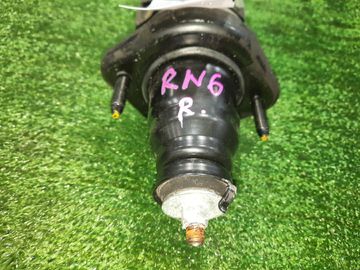 СТОЙКА НА HONDA STREAM RN6 R18A