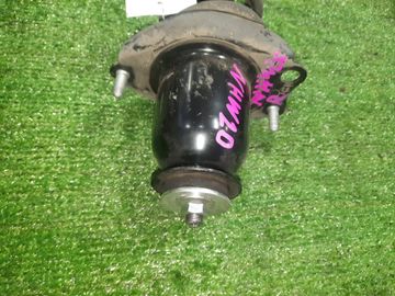 СТОЙКА НА TOYOTA PRIUS NHW20 1NZ-FXE