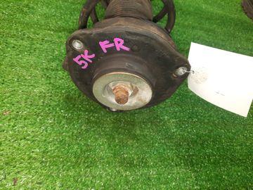 СТОЙКА НА VOLKSWAGEN GOLF 5K1 CAX