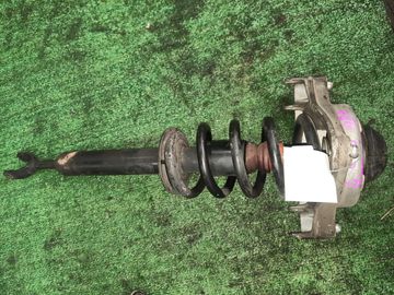 СТОЙКА НА AUDI A6 4F5 CAJ