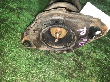 СТОЙКА НА NISSAN PRIMERA P12 QR20DE