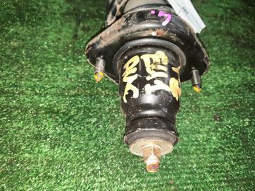 СТОЙКА НА HONDA CIVIC EU1 D15B