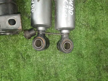 СТОЙКА НА MERCEDES-BENZ C200 S204 271950