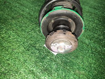 СТОЙКА НА HONDA FIT GP5 LEB