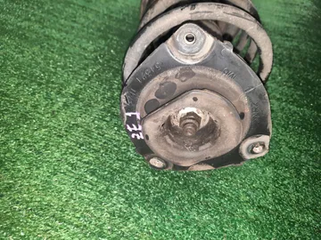 СТОЙКА НА NISSAN LEAF ZE1 EM57