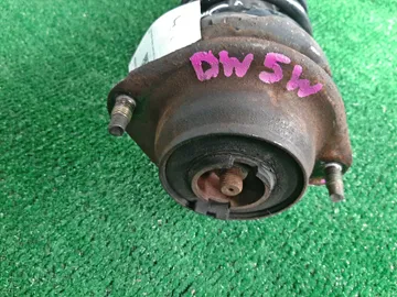 СТОЙКА НА MAZDA DEMIO DW5W B5