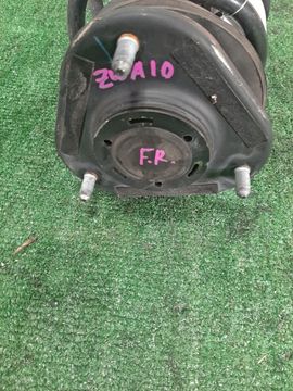 СТОЙКА НА LEXUS CT200H ZWA10 2ZR-FXE