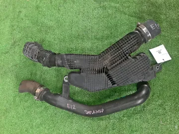 ПАТРУБОК ВОЗДУШНЫЙ НА NISSAN NOTE E12 HR12DDR