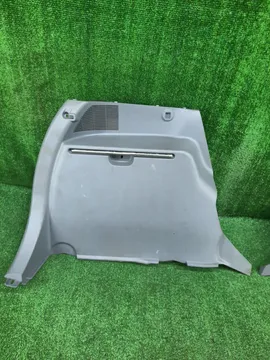 ОБШИВКА БАГАЖНИКА НА MAZDA DEMIO DY3W