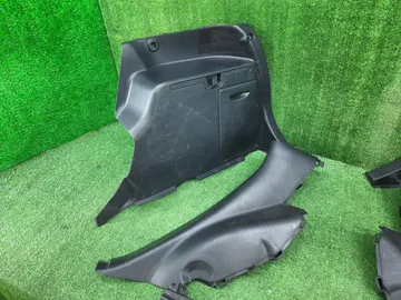 ОБШИВКА БАГАЖНИКА НА MAZDA DEMIO DY3W