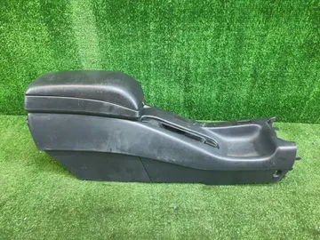 БАРДАЧОК МЕЖДУ СИДЕНЬЯМИ НА TOYOTA SPRINTER AE100