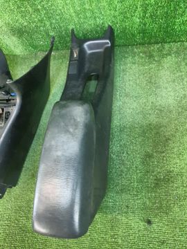 БАРДАЧОК МЕЖДУ СИДЕНЬЯМИ НА TOYOTA COROLLA LEVIN AE101