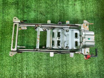 БАРДАЧОК МЕЖДУ СИДЕНЬЯМИ НА TOYOTA HARRIER MCU30W