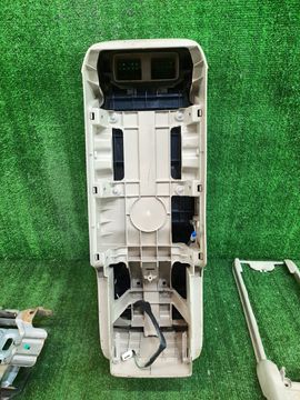 БАРДАЧОК МЕЖДУ СИДЕНЬЯМИ НА TOYOTA HARRIER MCU30W