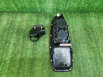 БАРДАЧОК МЕЖДУ СИДЕНЬЯМИ НА TOYOTA PRIUS ZVW50