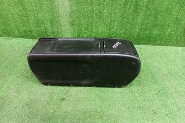 БАРДАЧОК МЕЖДУ СИДЕНЬЯМИ НА TOYOTA WISH ZNE10G