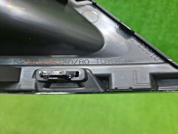 ОЧКИ ПРОТИВОТУМАНКИ НА TOYOTA NOAH ZWR80G