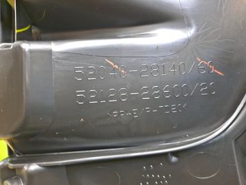 ОЧКИ ПРОТИВОТУМАНКИ НА TOYOTA NOAH ZWR80G