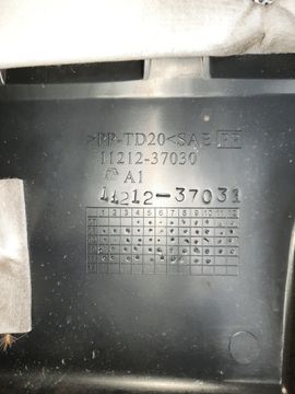 КРЫШКА ДВС НА TOYOTA PREMIO ZRT265 2ZR-FAE