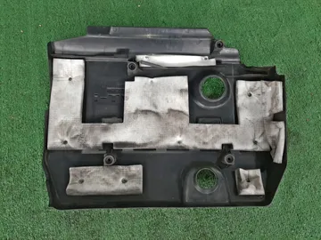 КРЫШКА ДВС НА TOYOTA PREMIO ZRT260 2ZR-FE